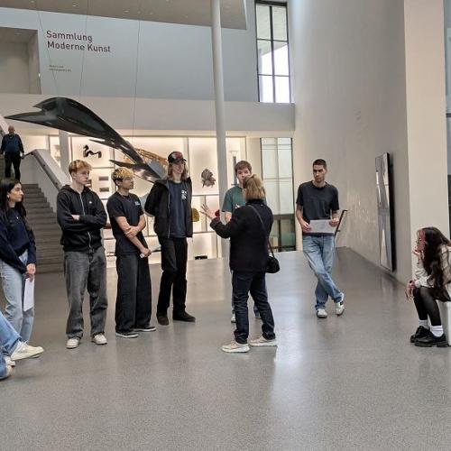 Schüler in der Pinakothek