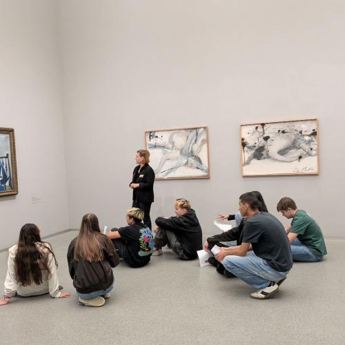 Schüler in der Pinakothek