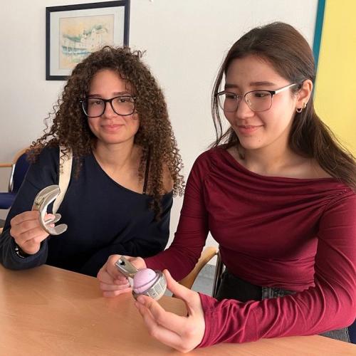 Schüler besichtigen das Krankenhaus 